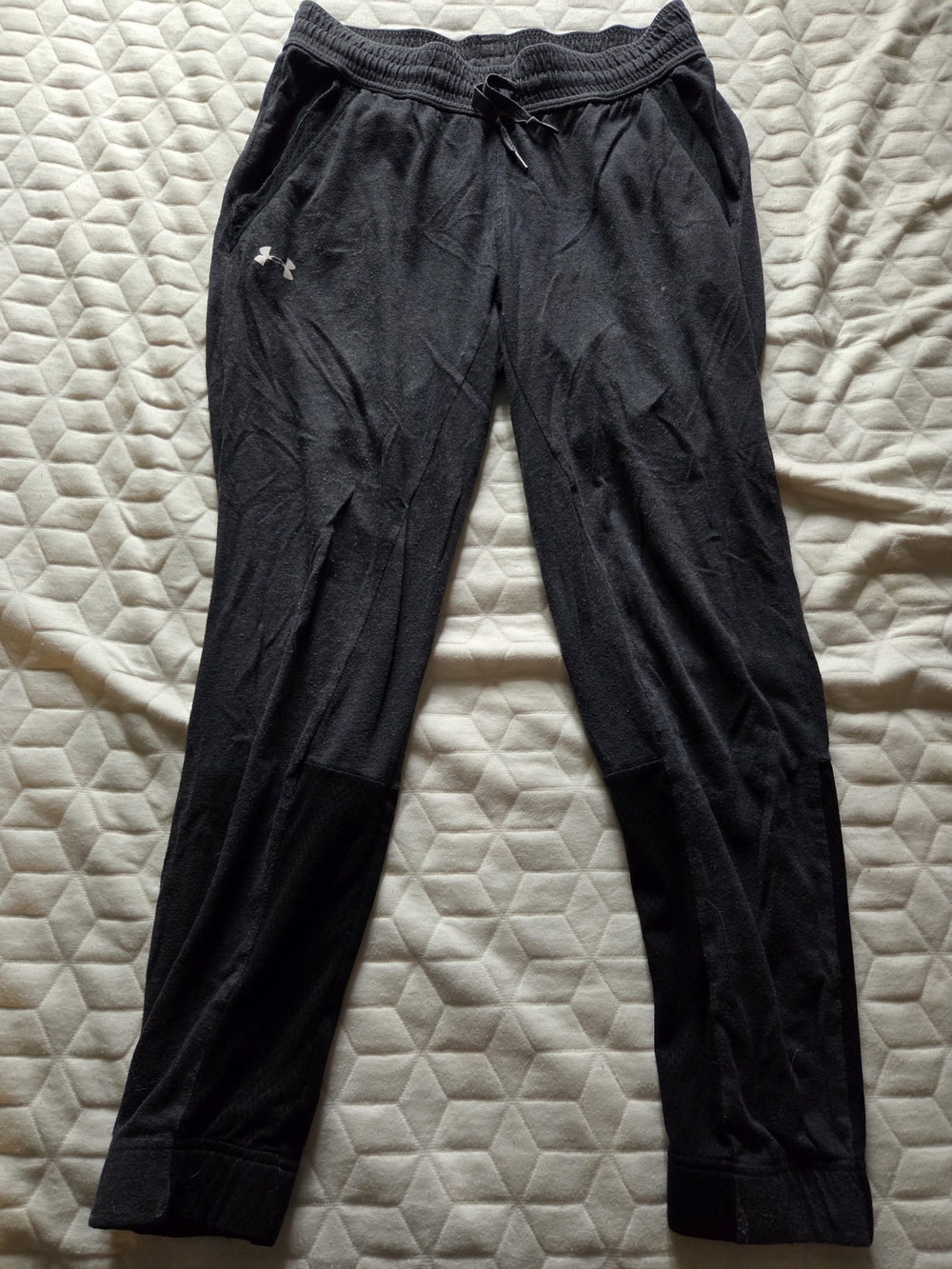 Under Armour Womens Black Athletic Pants - Lightweight Performance Joggers